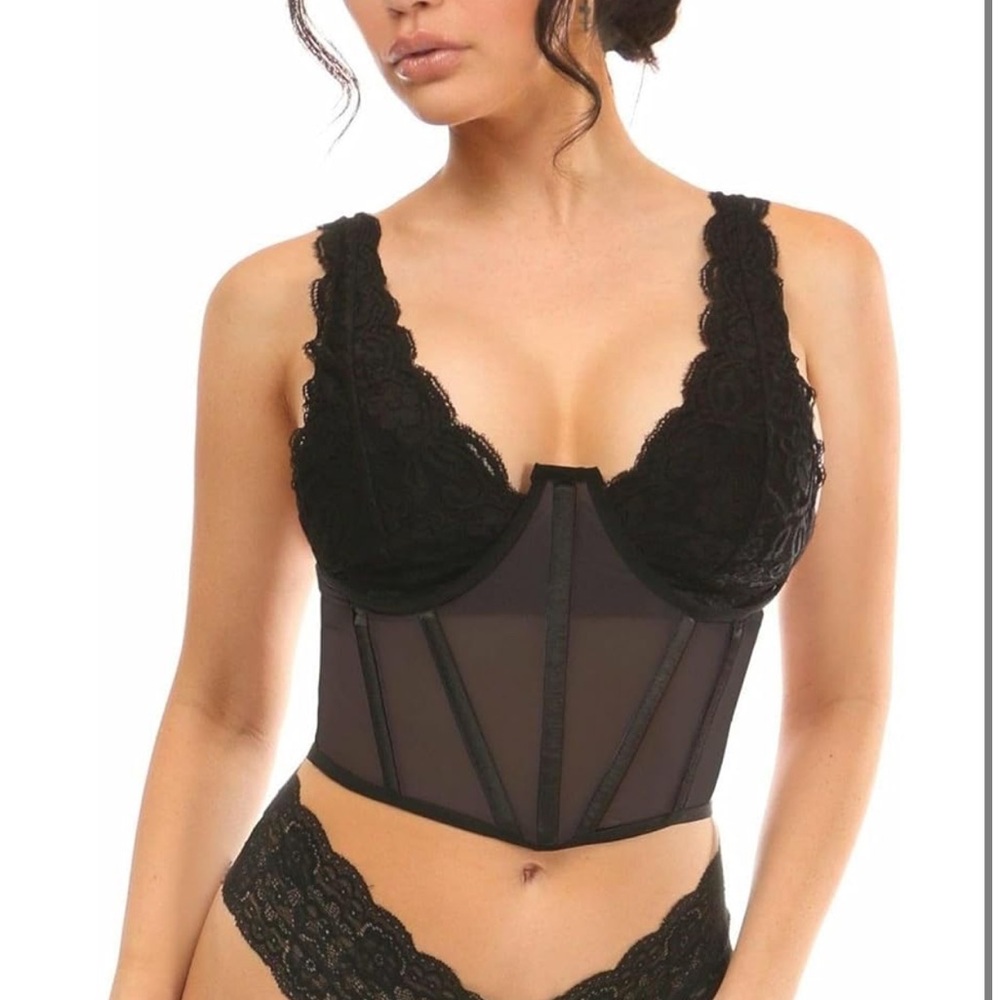 Daisy Corsets Black. Corset only.